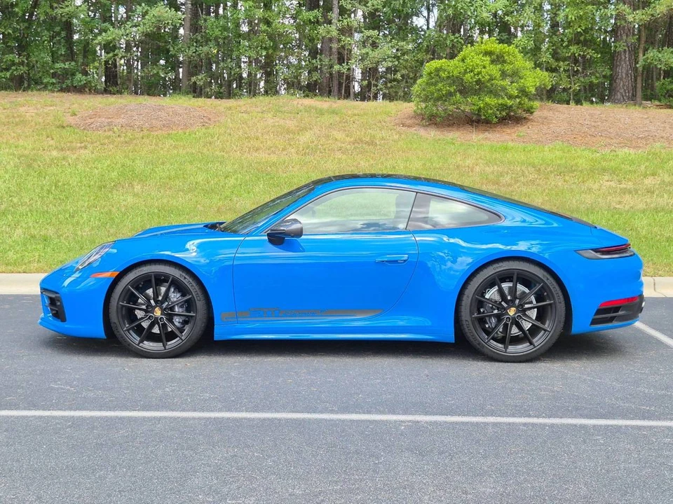 2024 Porsche 992 Carrera T - Image 2 of 4