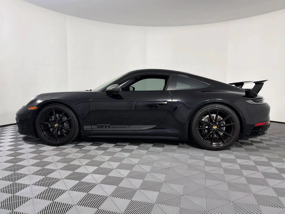 2024 Porsche 992 Carrera T - Image 2 of 4