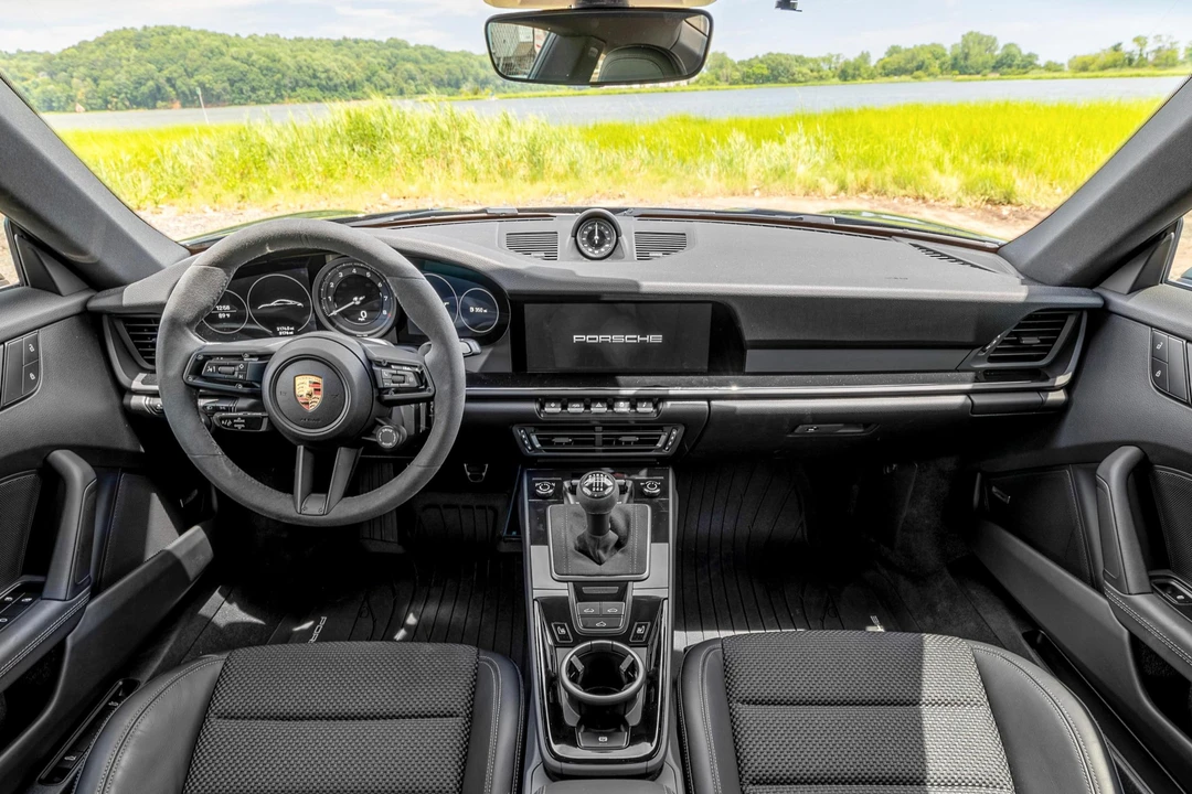 2024 Porsche 992 Carrera T - Image 26 of 31