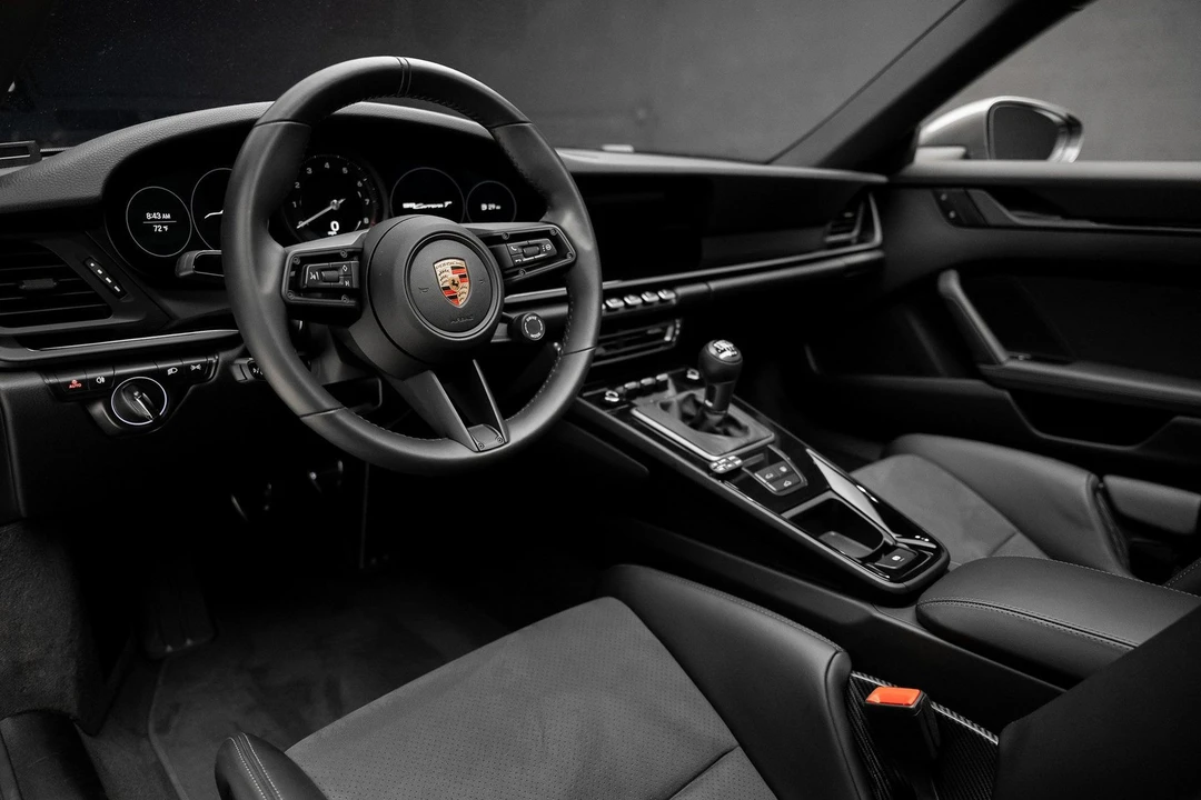 2024 Porsche 992 Carrera - Image 2 of 21