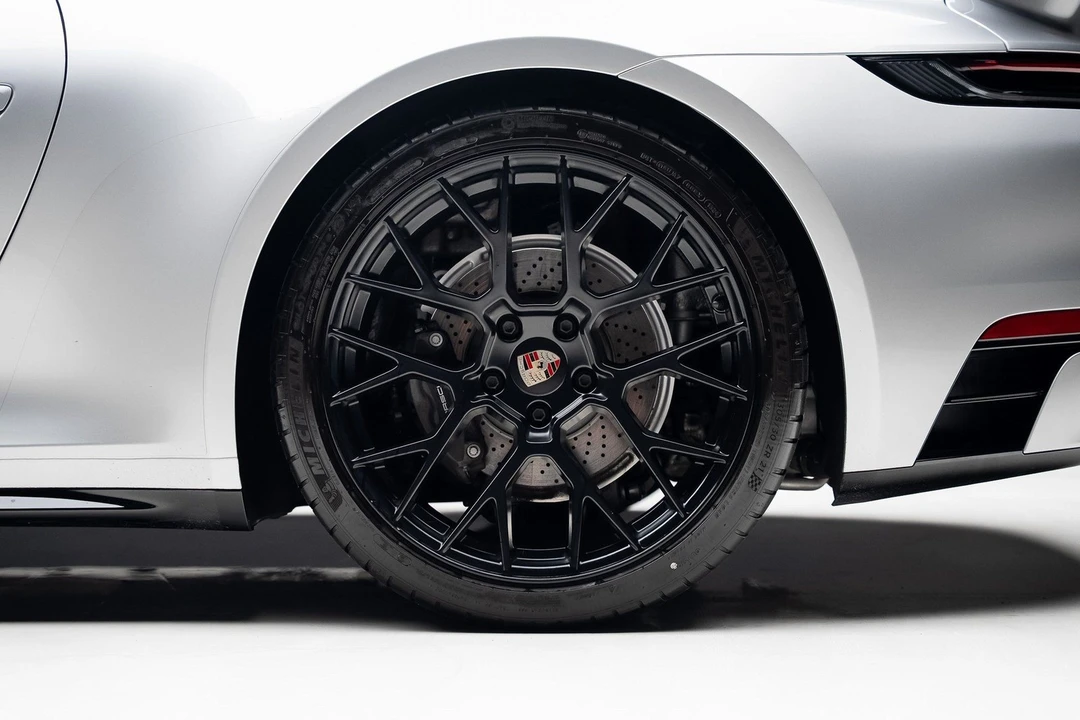 2024 Porsche 992 Carrera - Image 20 of 21