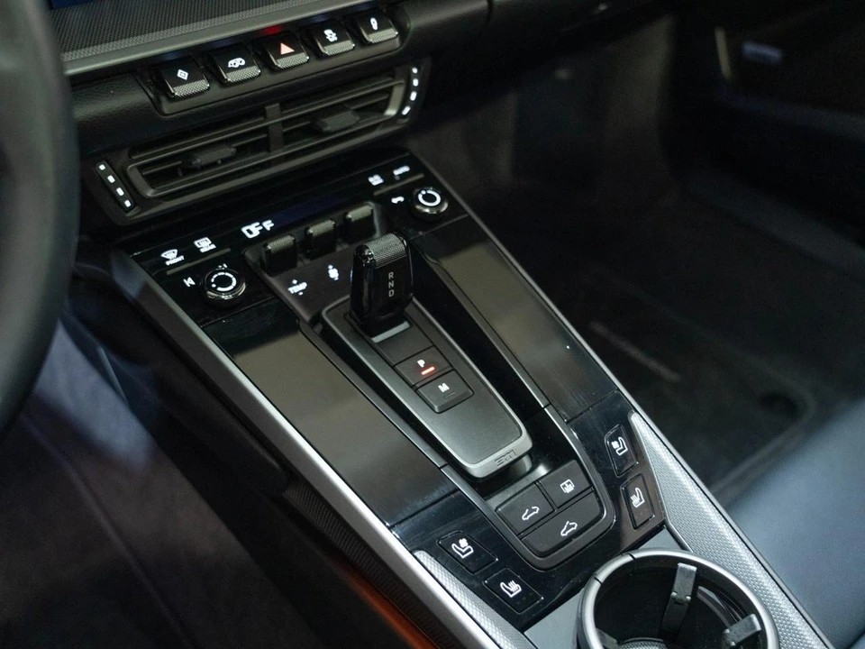2024 Porsche 992 Carrera - Image 23 of 28