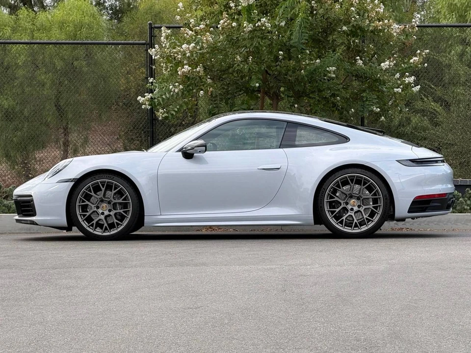 2024 Porsche 992 Carrera - Image 2 of 4