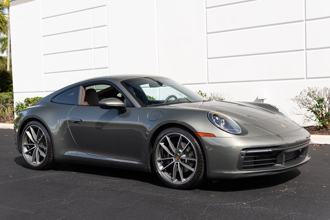2024 Porsche 992 Carrera - Image 4 of 21