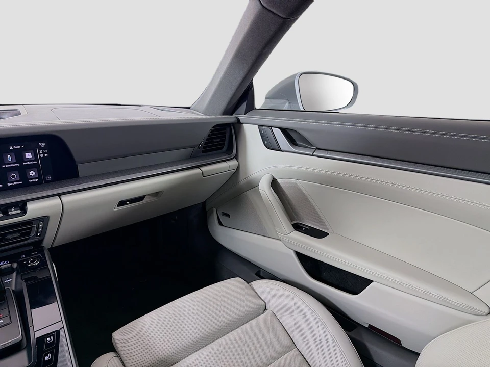 2024 Porsche 992 Carrera - Image 28 of 31