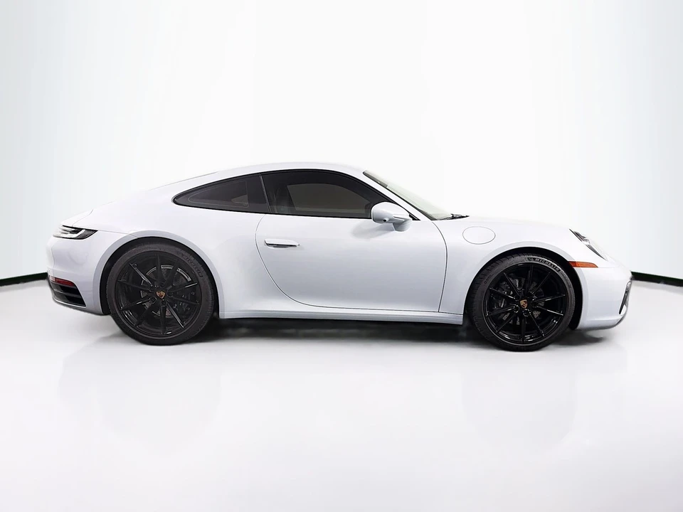 2024 Porsche 992 Carrera - Image 9 of 31