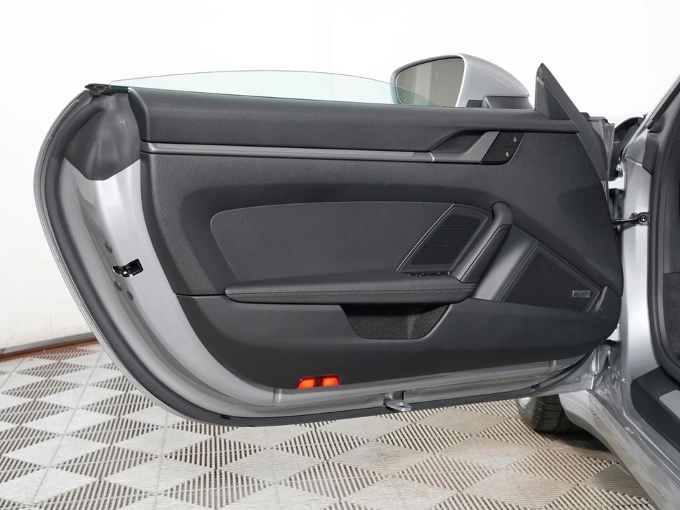 2024 Porsche 992 Carrera - Image 21 of 31