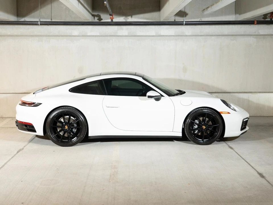 2024 Porsche 992 Carrera - Image 9 of 26