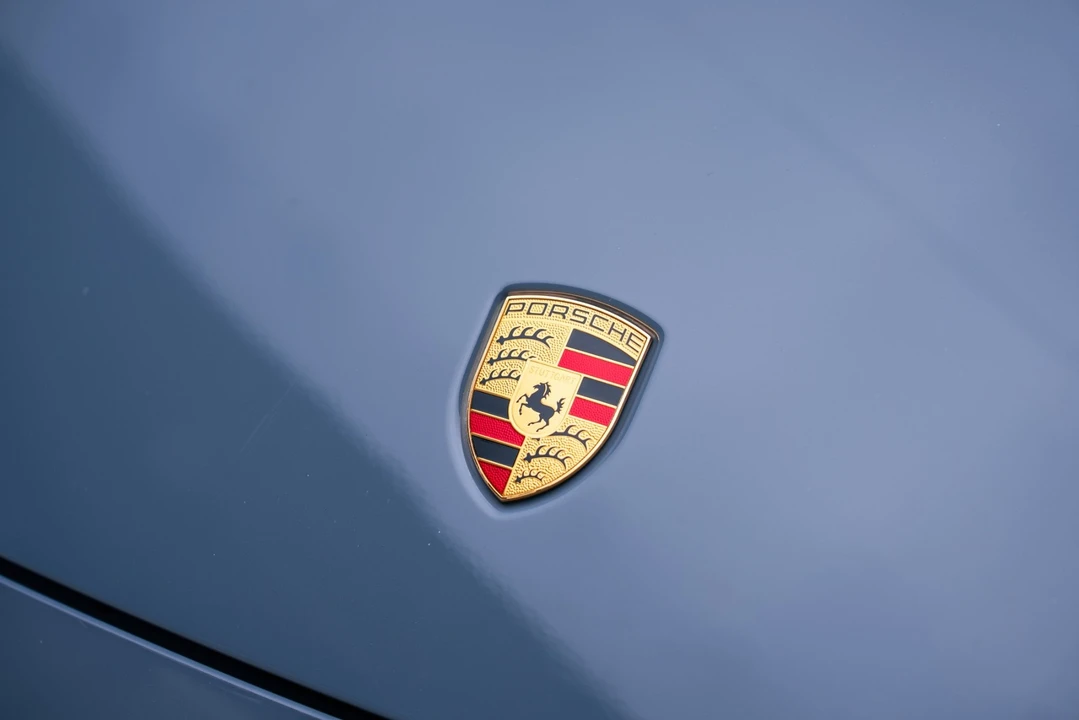 2024 Porsche 992 Carrera - Image 9 of 21