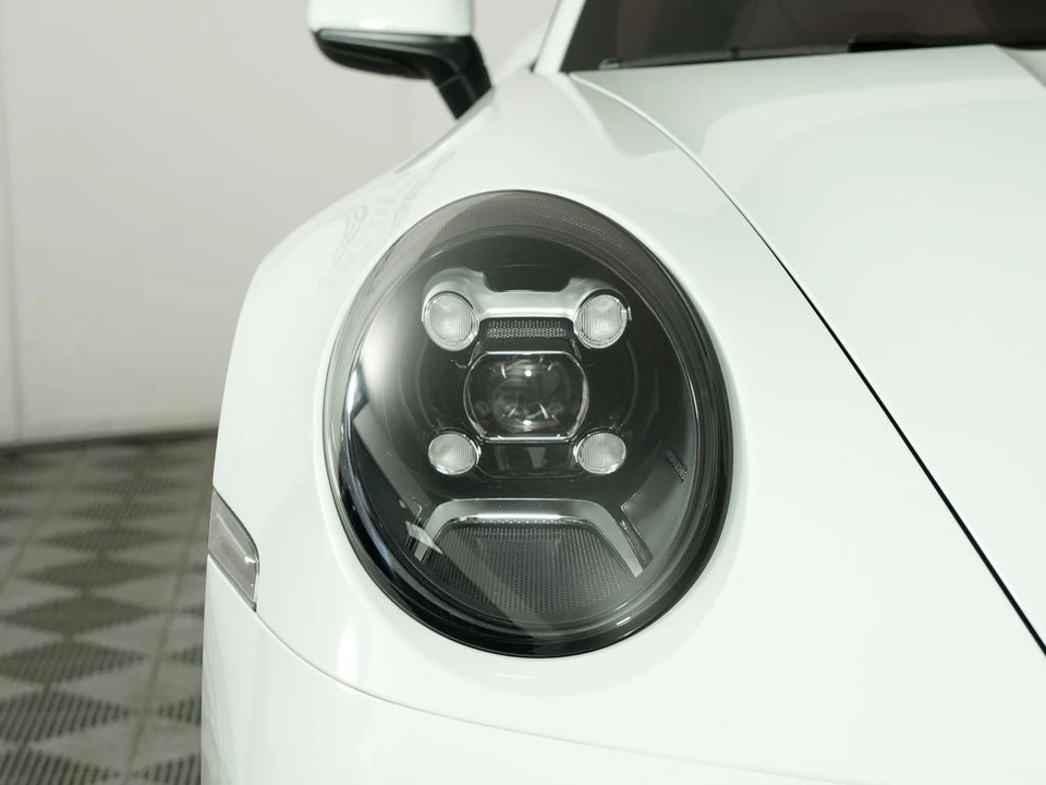 2024 Porsche 911 - Image 11 of 31