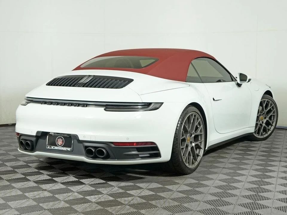 2024 Porsche 911 - Image 14 of 31