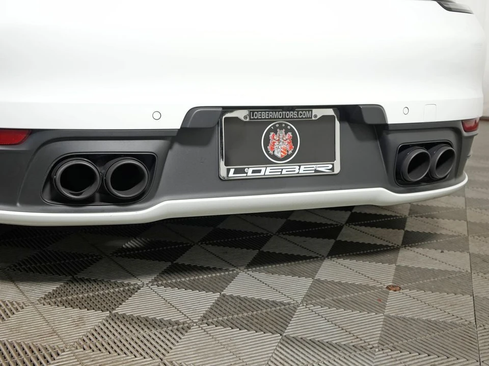2024 Porsche 911 - Image 19 of 31
