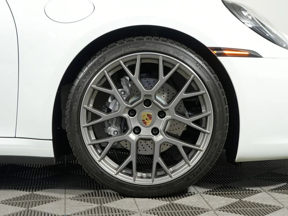 2024 Porsche 911 - Image 23 of 31