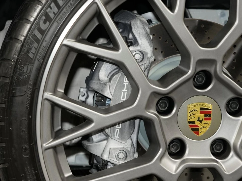 2024 Porsche 911 - Image 24 of 31