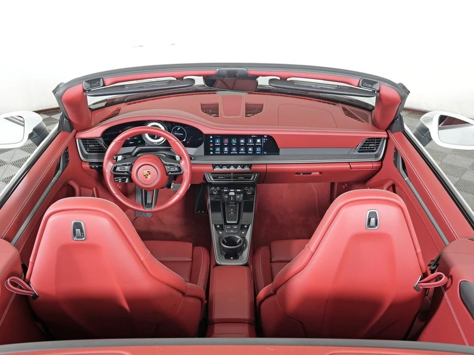 2024 Porsche 911 - Image 25 of 31