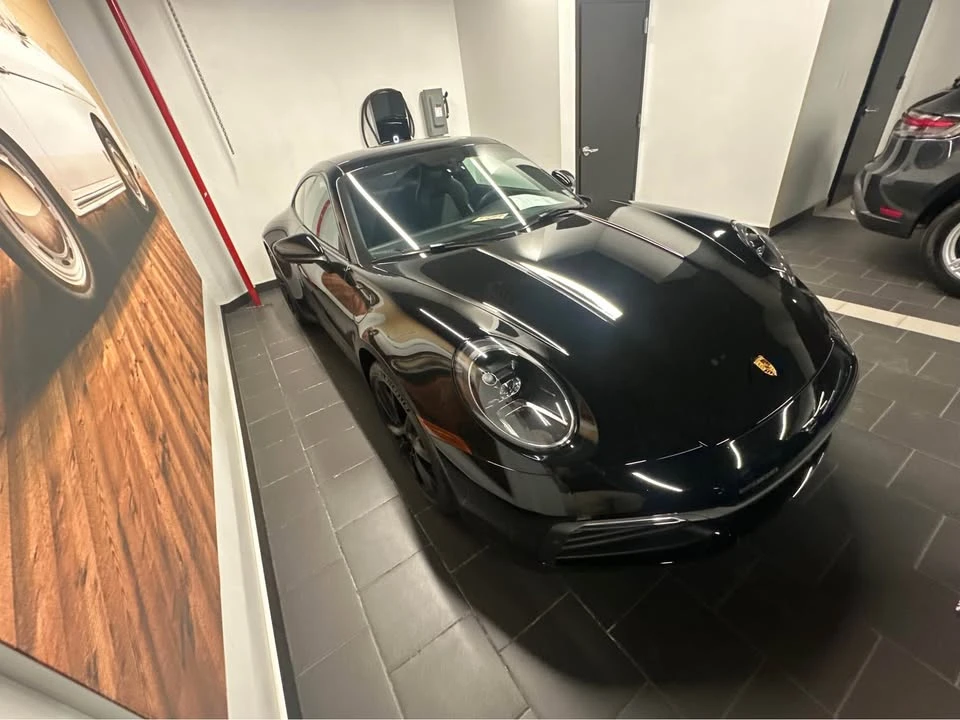 2024 Porsche 992 Carrera - Image 2 of 3