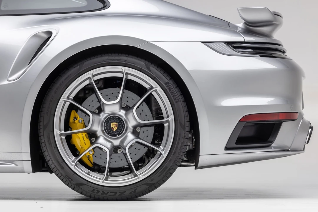 2024 Porsche 911 - Image 19 of 31