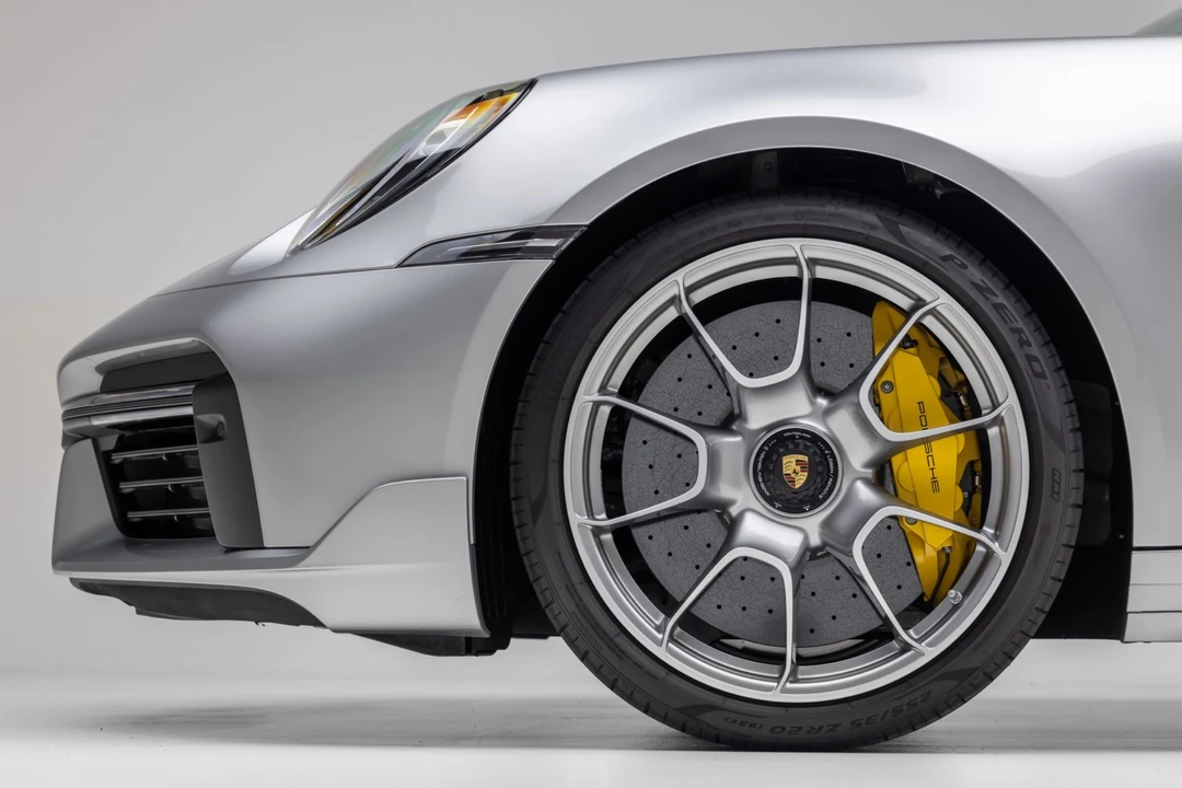 2024 Porsche 992 Carrera - Image 18 of 31