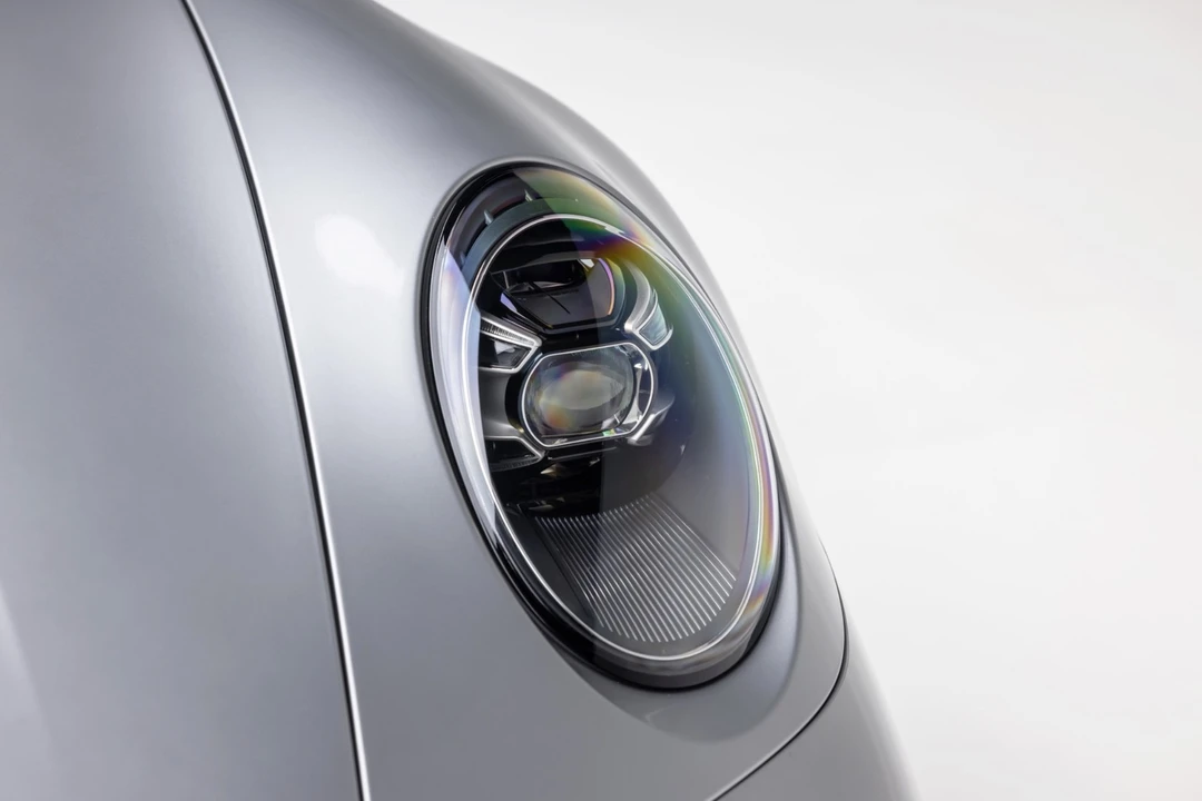 2024 Porsche 992 Carrera - Image 22 of 31