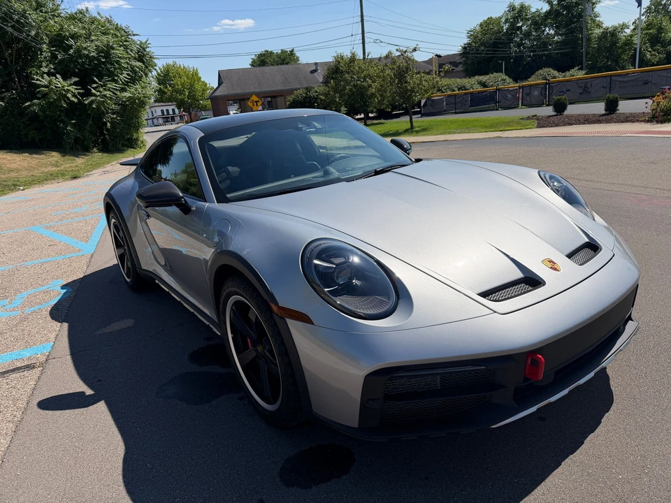 2024 Porsche 992 Dakar - Image 10 of 25