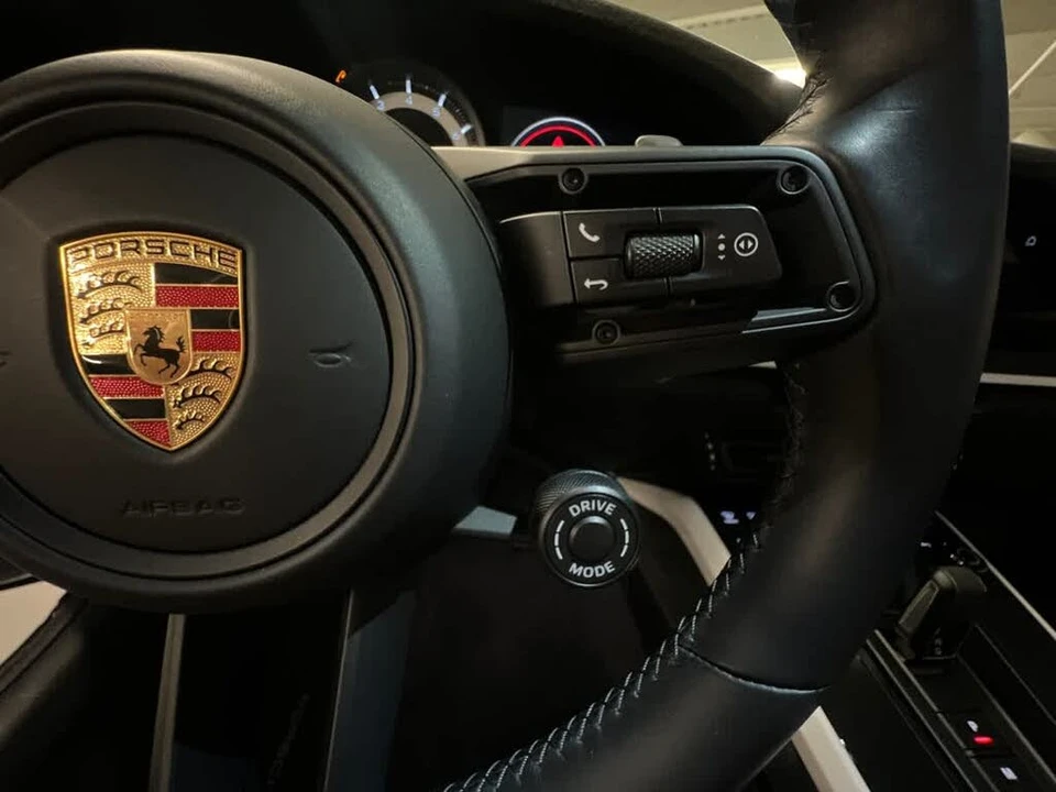 2024 Porsche 992 Dakar - Image 28 of 31