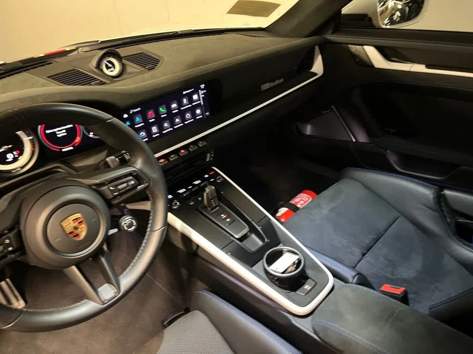 2024 Porsche 992 Dakar - Image 4 of 31
