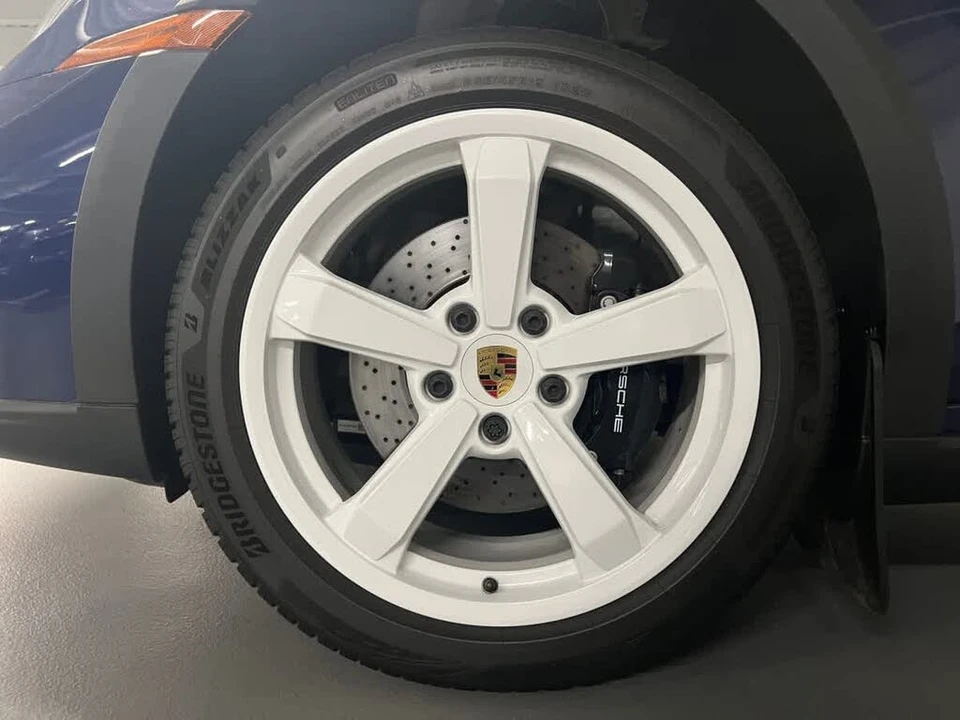 2024 Porsche 992 Dakar - Image 8 of 31