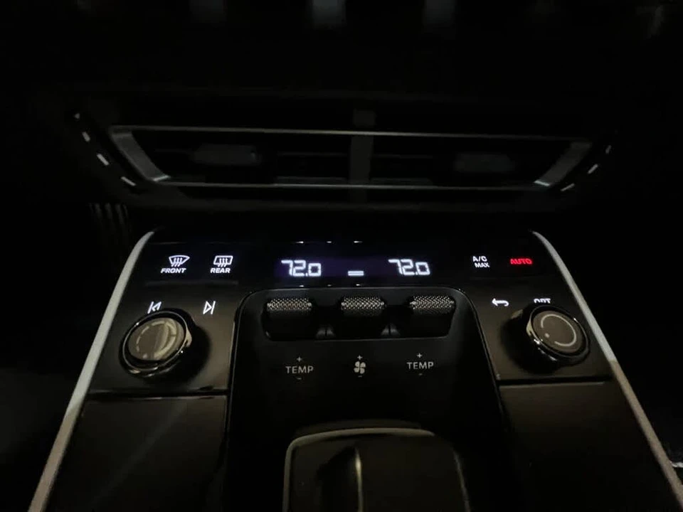2024 Porsche 992 Dakar - Image 20 of 31