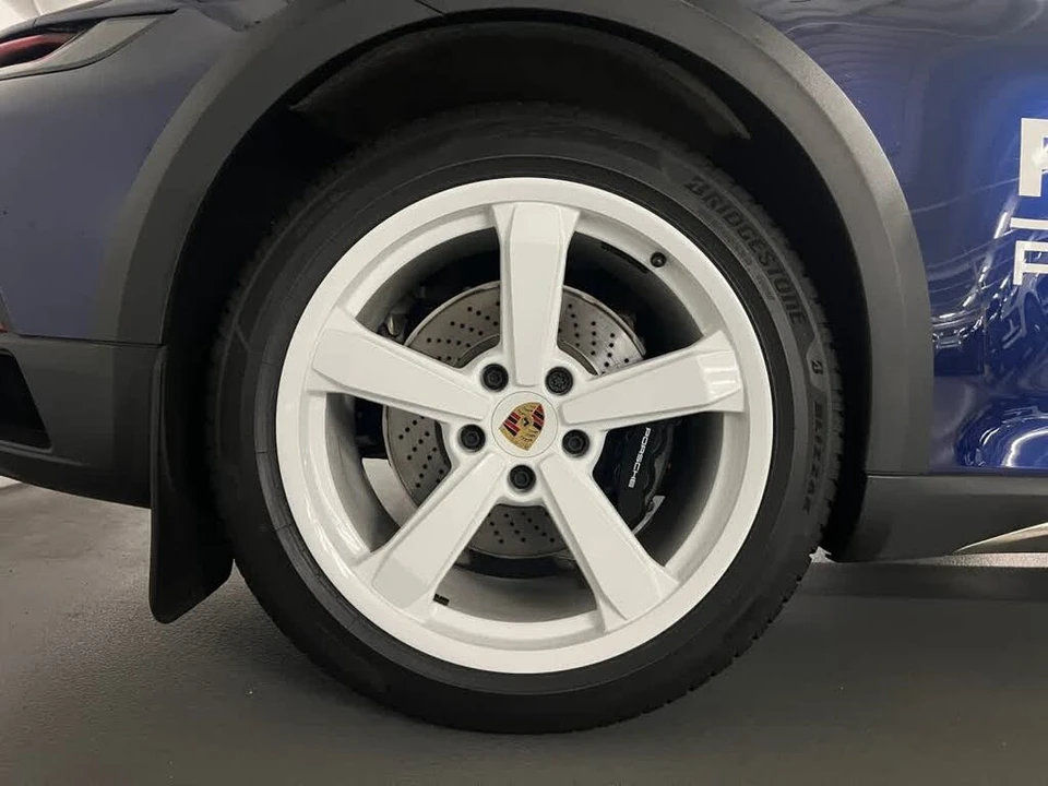 2024 Porsche 992 Dakar - Image 11 of 31