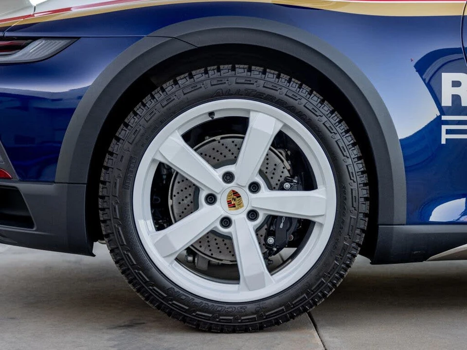 2024 Porsche 992 Dakar - Image 29 of 31