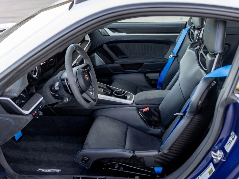 2024 Porsche 992 Dakar - Image 11 of 31