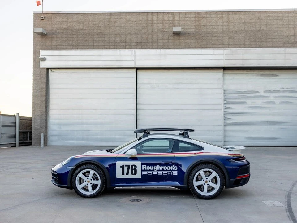 2024 Porsche 992 Dakar - Image 24 of 31