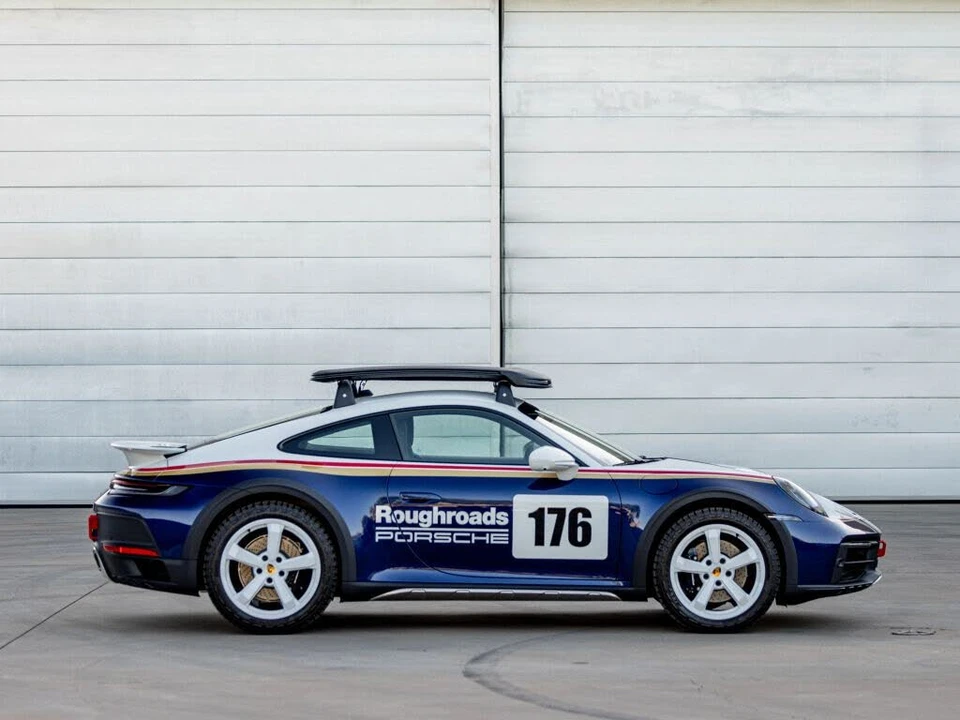 2024 Porsche 992 Dakar - Image 9 of 31