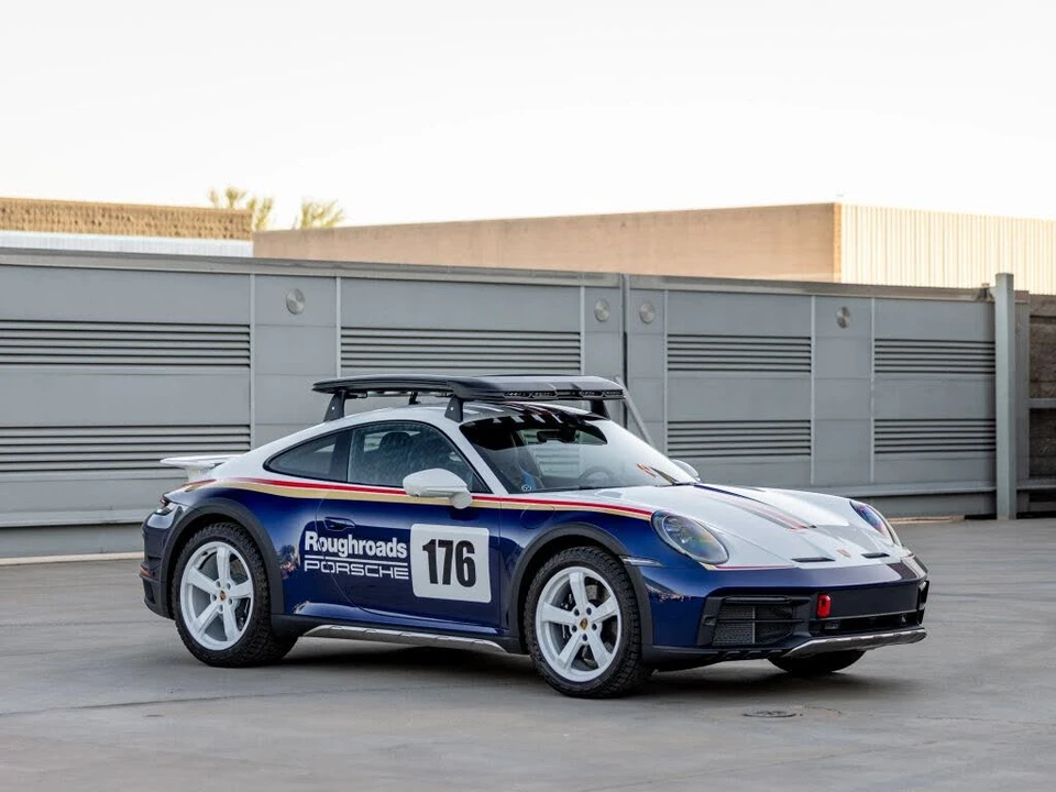 2024 Porsche 992 Dakar - Image 2 of 31