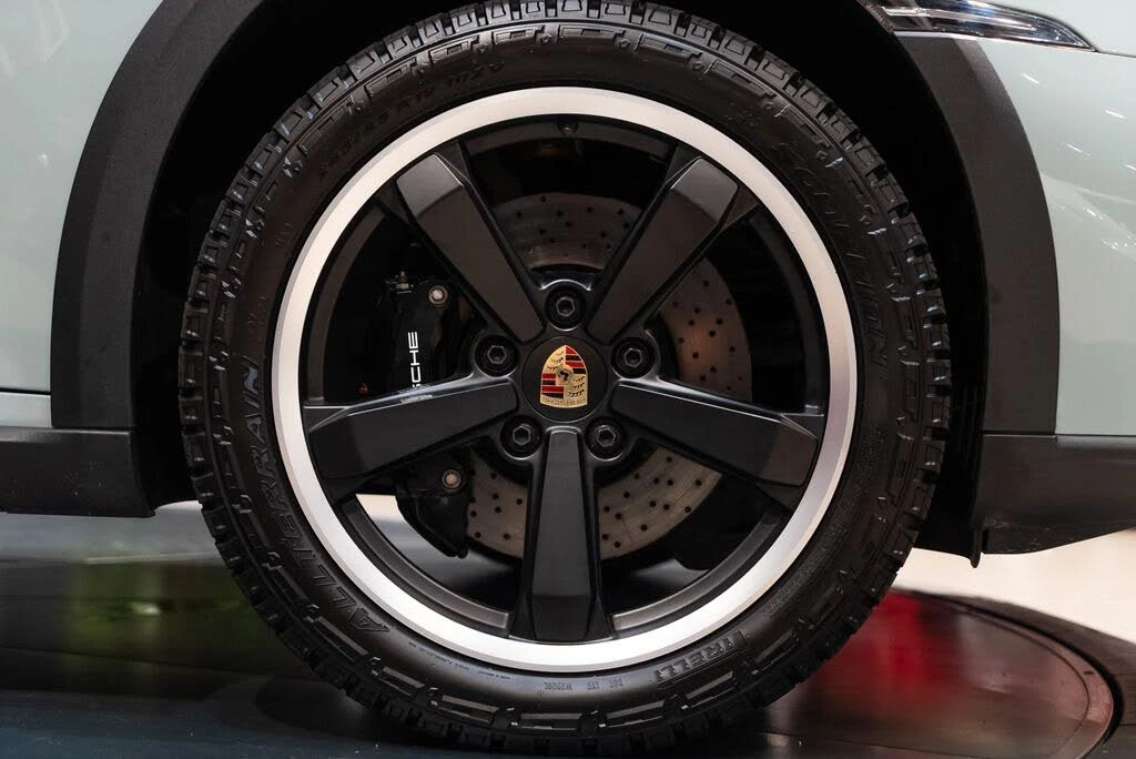 2024 Porsche 992 Dakar - Image 15 of 31