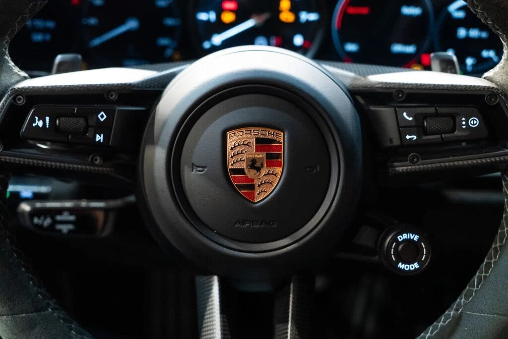 2024 Porsche 992 Dakar - Image 27 of 31