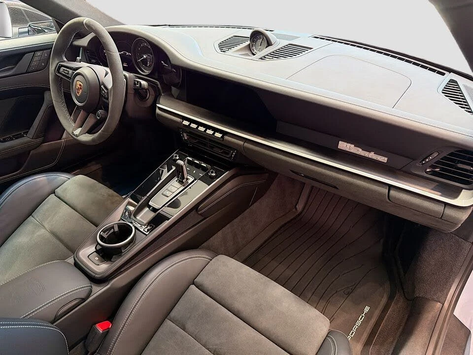 2024 Porsche 992 Dakar - Image 29 of 31