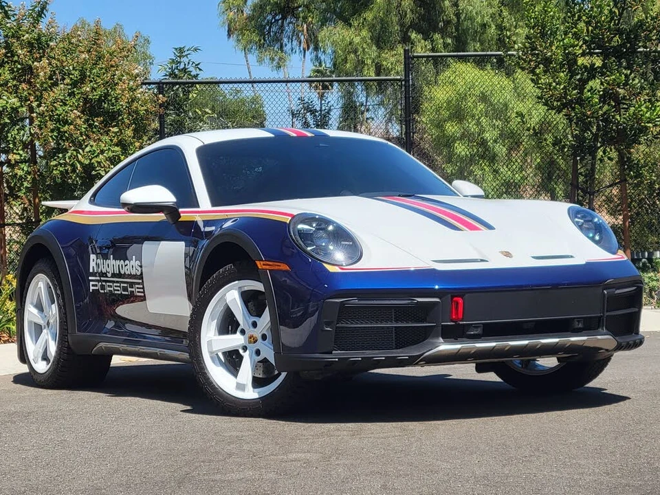 2024 Porsche 992 Dakar - Image 9 of 31