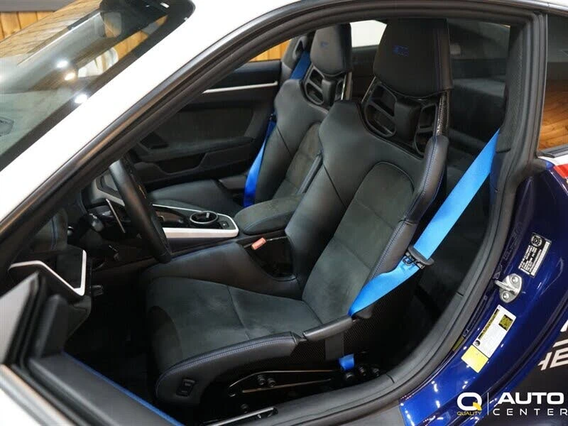 2024 Porsche 992 Dakar - Image 18 of 31