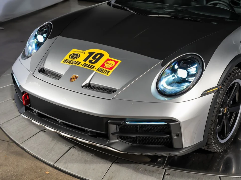2024 Porsche 992 Dakar - Image 11 of 31