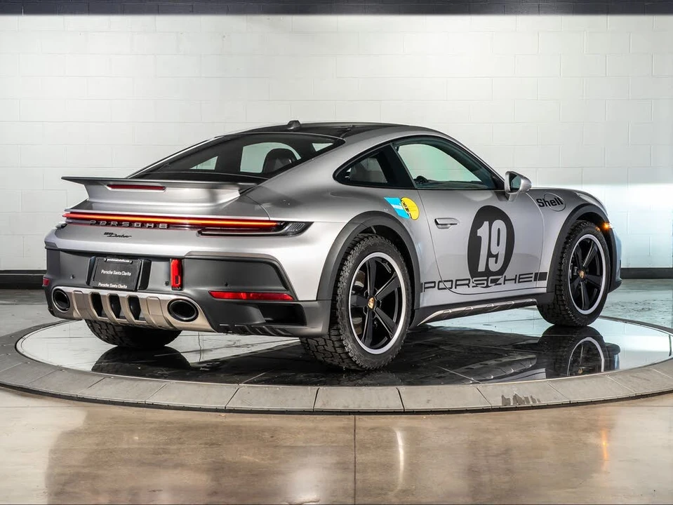 2024 Porsche 992 Dakar - Image 9 of 31