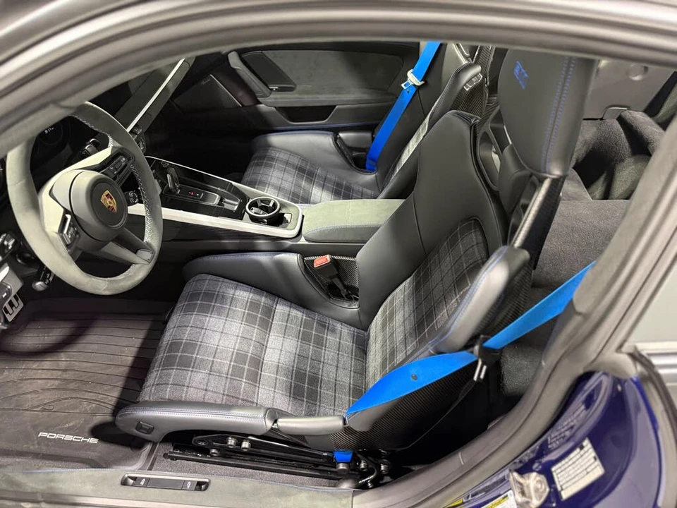 2024 Porsche 992 Dakar - Image 29 of 31