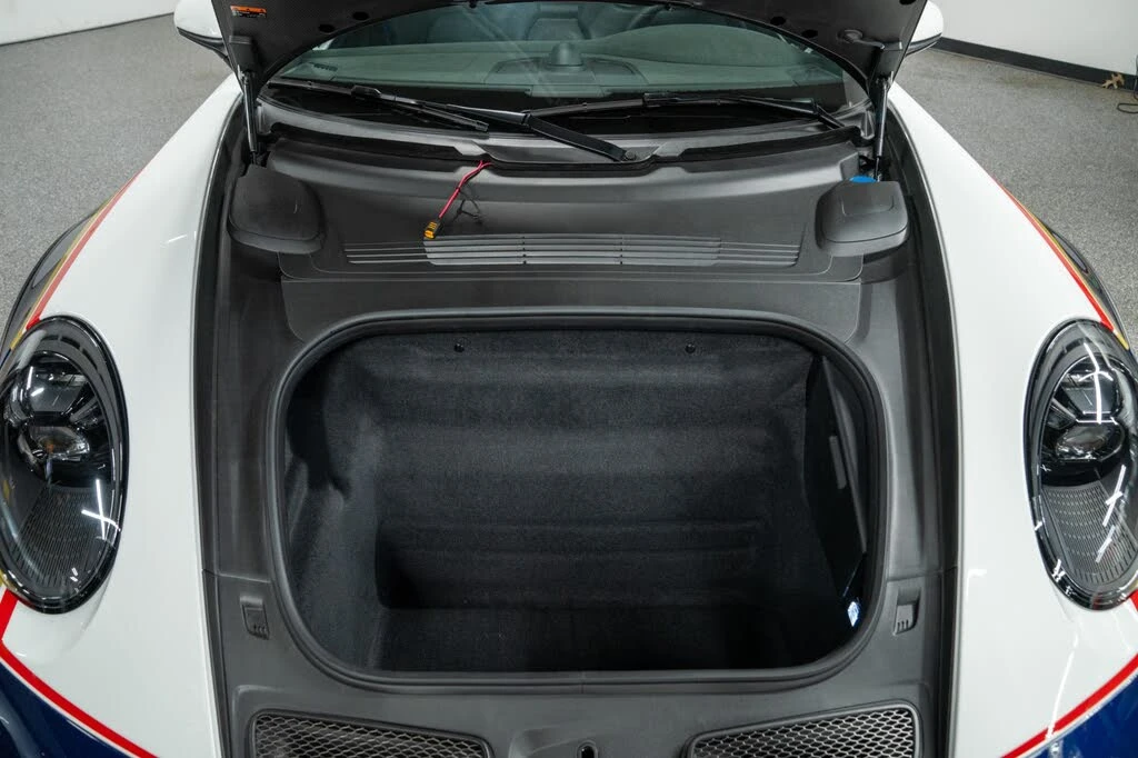 2024 Porsche 992 Dakar - Image 19 of 31