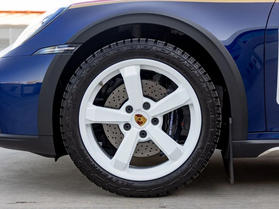 2024 Porsche 992 Dakar - Image 31 of 31