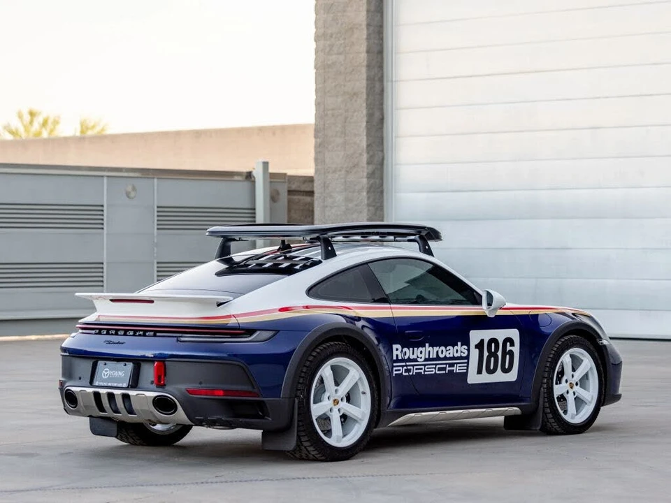 2024 Porsche 992 Dakar - Image 8 of 31
