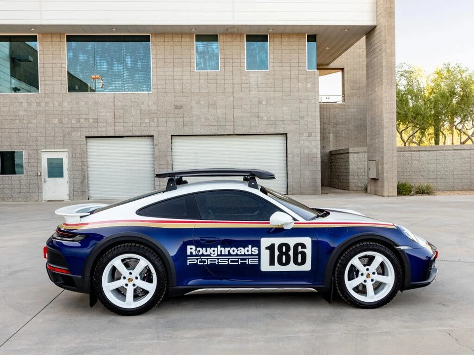 2024 Porsche 992 Dakar - Image 28 of 31