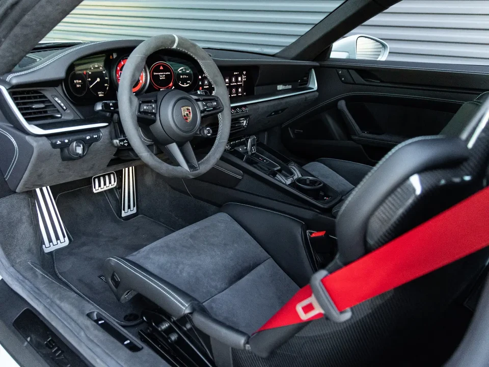 2024 Porsche 992 Dakar - Image 4 of 13
