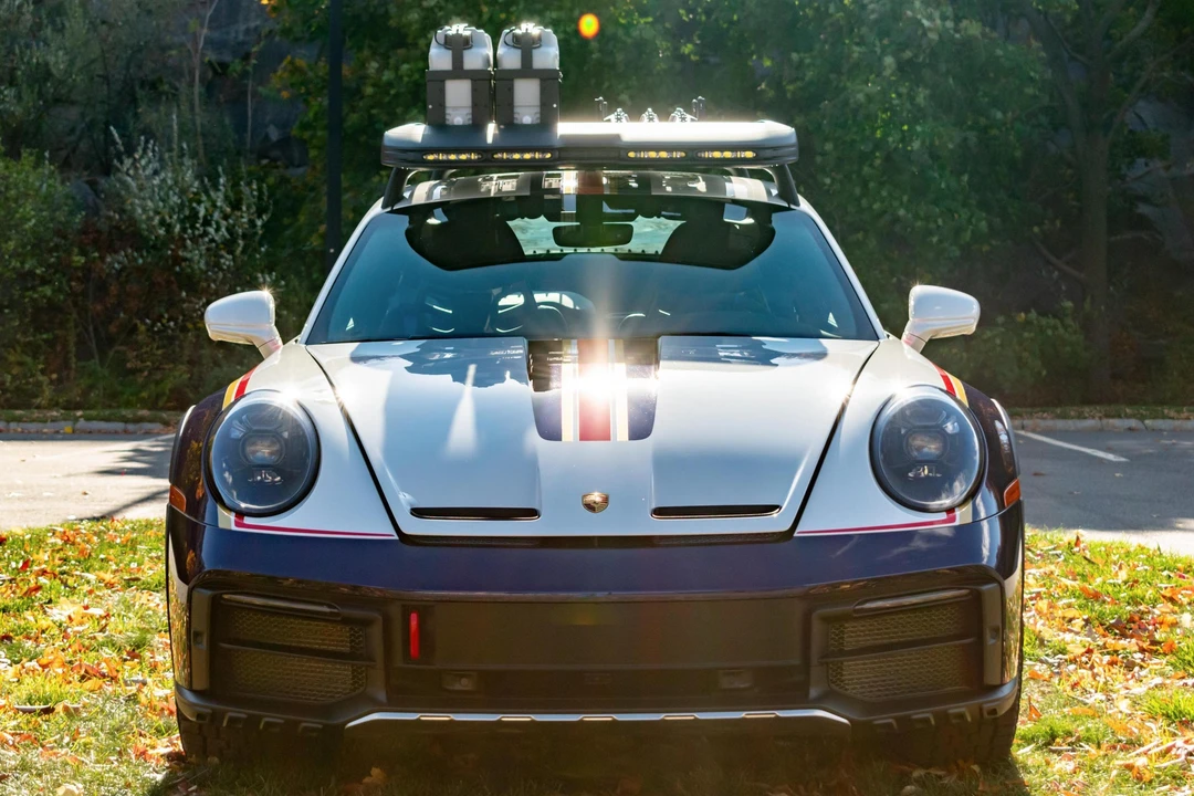 2024 Porsche 992 Dakar - Image 7 of 31