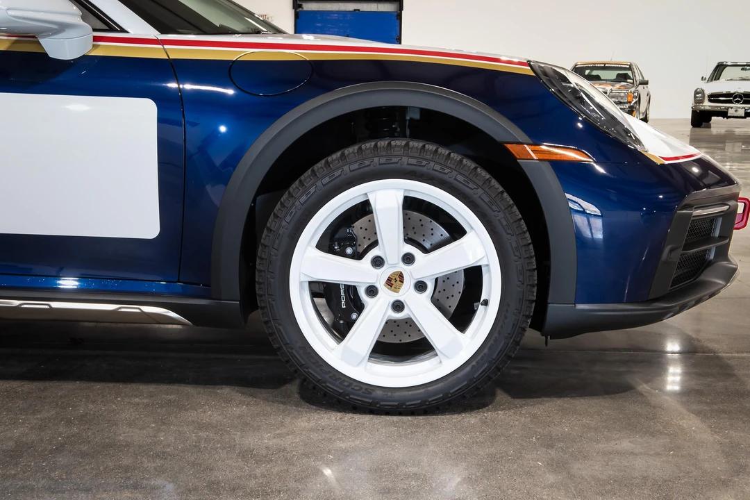 2024 Porsche 992 Dakar - Image 28 of 31