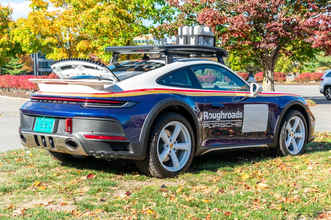 2024 Porsche 992 Dakar - Image 19 of 31